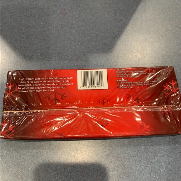 Old World Santa Christmas Tree Tinsel Icicles - Picture 2 of 10